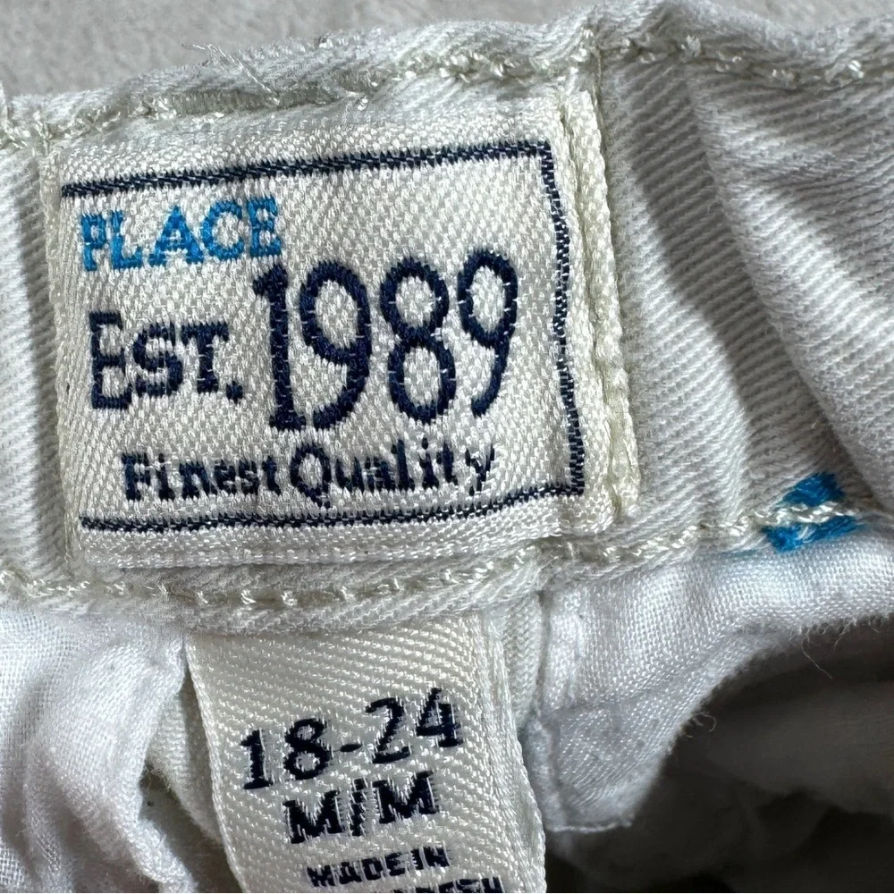 Children’s Place Blue Embroidered T-Rex Dinosaur Cream Chino Shorts Size 18-24 M